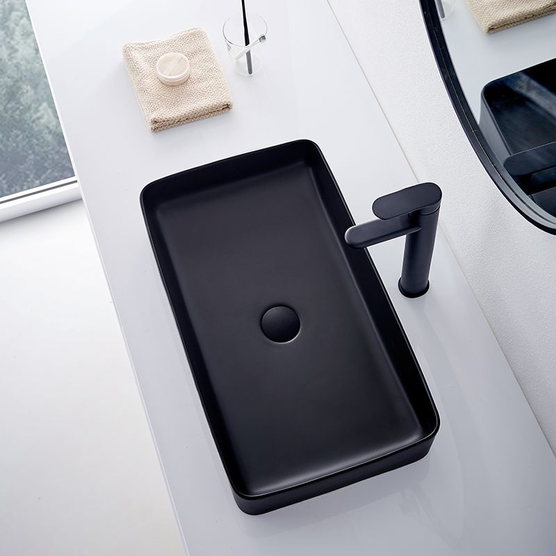 Lavoar blat Rea Denis Black, 61x35cm, ceramica sanitara - MarbelOn